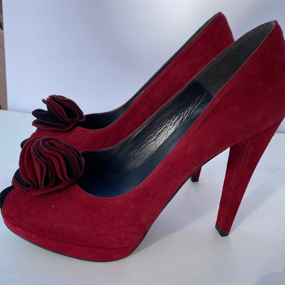 Stuart Weitzman maroon platform heels